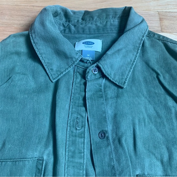 Old Navy Green Button Up Shirt - Picture 2 of 3